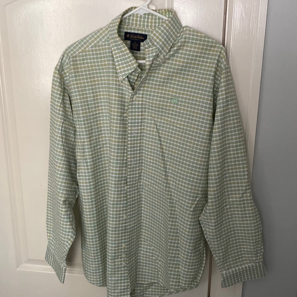 Brooks Brothers 346 Medium Button Up
